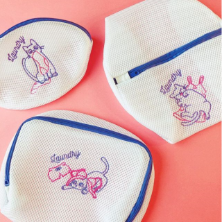 お洗濯が楽しみになるね♪　#100均 #100円ショップ #雑貨 #mycando #洗濯 #ランドリー #laundry #洗濯ネット #刺繍 #ネコ #動物モチーフ　“１００円で暮らしは楽しくなる。“