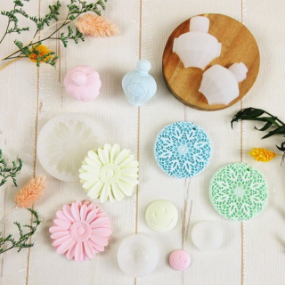 好きな色と好きな香りをつけて、世界にひとつだけのアロマストーンを作ろう。　#100均 #100円ショップ #雑貨 #mycando #アロマクラフト #アロマ #アロマストーン #ハンドメイド #aroma #世界に一つ #オリジナル　“１００円で暮らしは楽しくなる。“