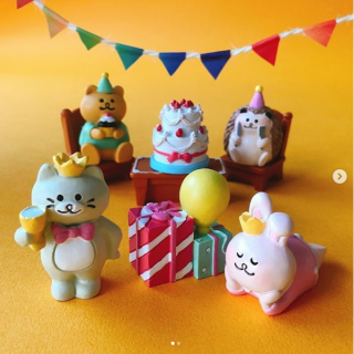 みんな集まってパーティだ〜！　#100均 #100円ショップ #雑貨 #mycando #アニマル #オブジェ #パーティ #クマ #ネコ #ハリネズミ #ケーキ #プレゼント　“１００円で暮らしは楽しくなる。“