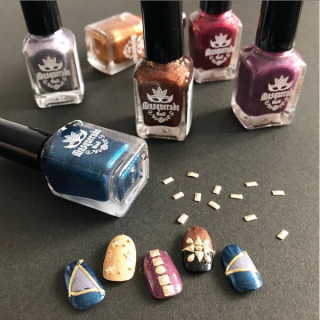 上品に煌めくミステリアスネイル。　#100均 #100円ショップ #雑貨 #mycando #ネイル #セルフネイル #ネイルエナメル #スタッズ #ネイルアート #ネイルパーツ　“１００円で暮らしは楽しくなる。“