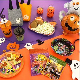 今年もハロウィンの季節がやってくる★　#100均 #100円ショップ #雑貨 #mycando #ハロウィン #Halloween #パンプキン #ゴースト #ジャックオランタン #パーティー　“１００円で暮らしは楽しくなる。“