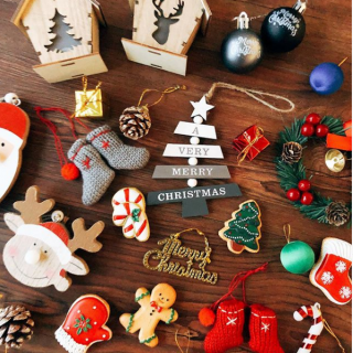 今年のクリスマスはどう飾ろうかな★　#100均 #100円ショップ #雑貨 #mycando #クリスマス #Christmas #Xmas #オーナメント　“１００円で暮らしは楽しくなる。“