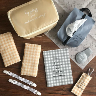 いつも目一杯頑張っているママ、パパたちへ。 毎日の育児を少しでも便利に楽しく！ 子育て応援グッズが新登場。　#100均 #100円ショップ #雑貨 #mycando #育児 #ベビー用品 #子育てママ　“１００円で暮らしは楽しくなる。“