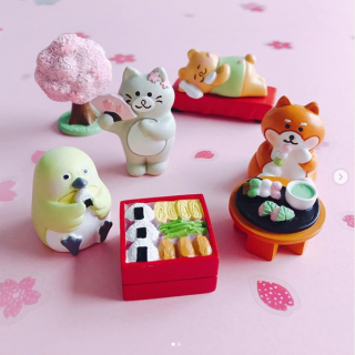 ちいさなお花見開催中♪　#100均 #100円ショップ #雑貨 #mycando #オーナメント #オブジェ #ミニチュア #桜 #花見 #春　“１００円で暮らしは楽しくなる。“