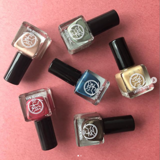 ひと塗りで華やぐ粋なネイル。　#100均 #100円ショップ #雑貨 #mycando #ネイル #メイク #コスメ #マニキュア #ネイルアート #nail #セルフネイル　“１００円で暮らしは楽しくなる。“