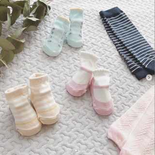 ちっちゃくたって、おしゃれしたいんだもん♪　#100均 #100円ショップ #雑貨 #mycando #赤ちゃん靴下 #レッグウォーマー　“１００円で暮らしは楽しくなる。“