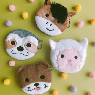なでなでしたくなるふわふわポーチ　#100均 #100円ショップ #雑貨 #mycando #アニマルポーチ #ヒツジ #ウマ #カワウソ #ナマケモノ #動物 #どうぶつ #馬 #羊 #ポーチ　“１００円で暮らしは楽しくなる。“