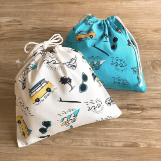 夏が待ち遠しくなるデザイン　“１００円で暮らしは楽しくなる。“