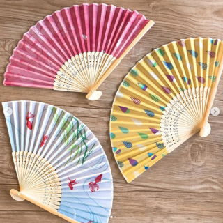 あなたのお気に入りの一本が見つかりますように。　“１００円で暮らしは楽しくなる。“