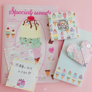 アイスクリームやケーキに囲まれたい♪　“１００円で暮らしは楽しくなる。“