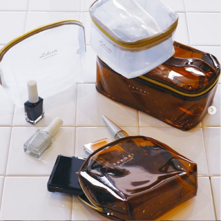 ちょっぴり背伸びしておとな気分。　“１００円で暮らしは楽しくなる。“