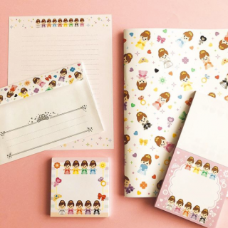 あなたは何色のプリンセス♪？　“１００円で暮らしは楽しくなる。“