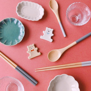 ごはんがきっと楽しみになる。　“１００円で暮らしは楽しくなる。“