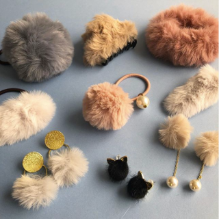 ファーの季節がやってきた！ふわふわっ♡　“１００円で暮らしは楽しくなる。“