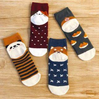 動物たちのまるまるしたお顔やおしりがかかとに登場しちゃう靴下♪　“１００円で暮らしは楽しくなる。“