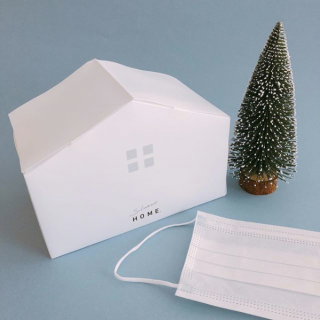 インテリアを邪魔しないシンプルなかたちがいいところ。　“１００円で暮らしは楽しくなる。“