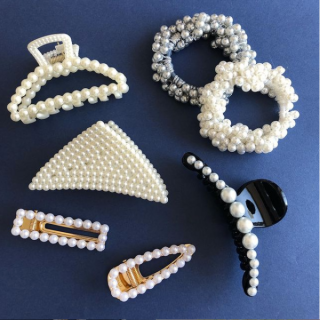 シンプルに。エレガントに。　“１００円で暮らしは楽しくなる。“