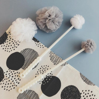 シンプルに、スマートに。　“１００円で暮らしは楽しくなる。“