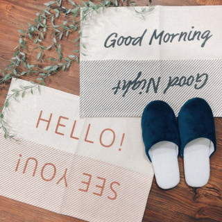 お部屋のアクセントに。　“１００円で暮らしは楽しくなる。“