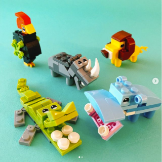 ようこそ♪カラフルなアニマルたちがお出迎え。 全部集めるとキングエレファントに変身！？　“１００円で暮らしは楽しくなる。“