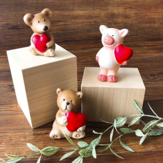 頑張ってる君に、ハートをお届け。　“１００円で暮らしは楽しくなる。“