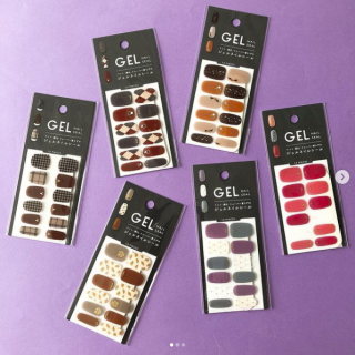 貼るだけ簡単、魅せるネイル　“１００円で暮らしは楽しくなる。“