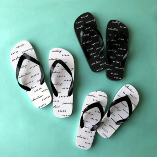 暑い日は裸足で過ごしたい。　“１００円で暮らしは楽しくなる。“