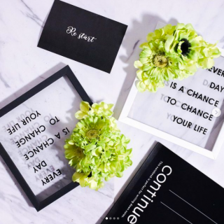 暮らしの中に、心安らぐお花はいかがですか？　“１００円で暮らしは楽しくなる。“