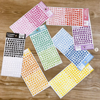 好きなカラーで好きな言葉をつくれる！　“１００円で暮らしは楽しくなる。“