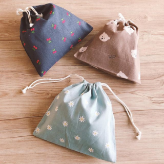 きゅっとしぼったかたちに癒される。　“１００円で暮らしは楽しくなる。“