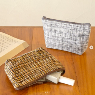 あたたかくクラシカルな印象のツイード柄。　“１００円で暮らしは楽しくなる。“