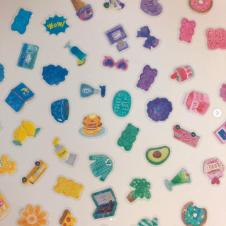 カラーもモチーフのバリエーションも豊富★ 手帳やお手紙などのデコレーションにおすすめ。　“１００円で暮らしは楽しくなる。“