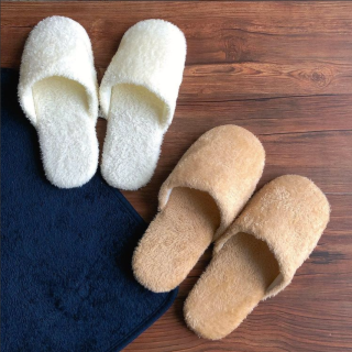 ふわふわボアで冬仕様に衣替え♪　“１００円で暮らしは楽しくなる。“