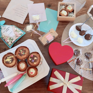 トッピングとラッピングで一気にはなやか♪　“１００円で暮らしは楽しくなる。“