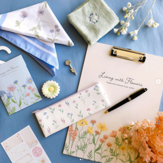 花のある暮らし、始めませんか？　“１００円で暮らしは楽しくなる。“