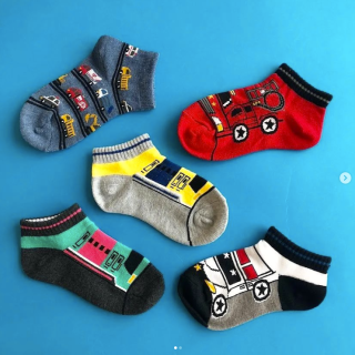 足元からオシャレにきめちゃお♪　“１００円で暮らしは楽しくなる。“