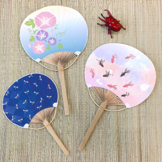 そよそよと優しい風を運びます。　“１００円で暮らしは楽しくなる。“