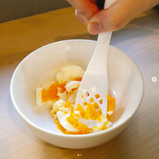 潰して混ぜてパンに塗りやすい。　“１００円で暮らしは楽しくなる。“