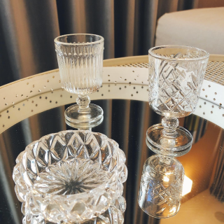 インテリアのワンポイントにも。　“１００円で暮らしは楽しくなる。“