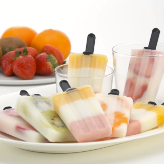 色んな味にチャレンジ！暑い日にはうれしい冷たい手作りデザート！　　“１００円で暮らしは楽しくなる。“