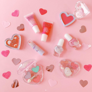 メイクでかわいくなーぁれ♪　“１００円で暮らしは楽しくなる。“