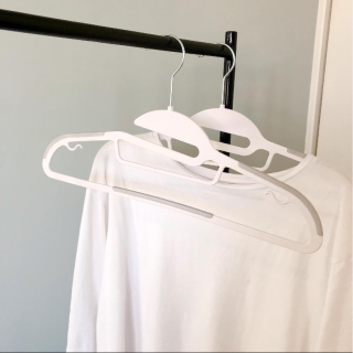 さりげないこころづかい。　“１００円で暮らしは楽しくなる。“