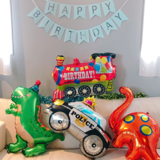 喜んでくれるかな。飾りつけでパーティーを盛り上げよう♪　“１００円で暮らしは楽しくなる。“