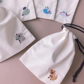 鳥と動物の刺繍がポイント。どの子にする？　“１００円で暮らしは楽しくなる。“