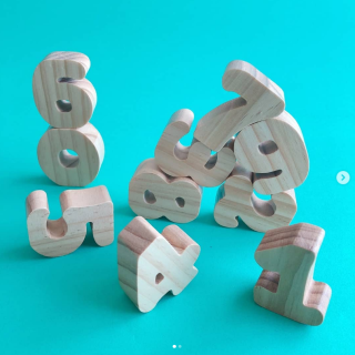 子どもも大人も楽しい！　すうじのつみき！　“１００円で暮らしは楽しくなる“