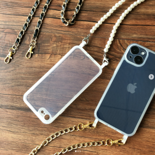 アクセサリー感覚で付けられるスマホストラップ。 ケースはストラップホール付きです。　“１００円で暮らしは楽しくなる“