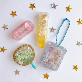 中にパーツを入れるとシャカシャカ動く、シェイカーモールド。推し活グッズにも。　“１００円で暮らしは楽しくなる“