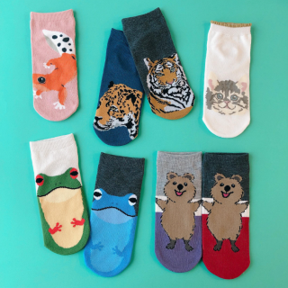 かわいい系？かっこいい系？それとも個性派？ 足元でちらりと魅せる気になる子たち　“１００円で暮らしは楽しくなる“