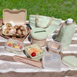 ナチュラルカラーのランチグッズでお外に おでかけしよう♪　“１００円で暮らしは楽しくなる“