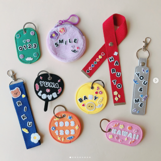 ベースに好きなワッペンを組み合わせてオリジナルグッズを作ろう♪ 色や形もたくさんあって、簡単に作れちゃうので是非チャレンジしてみてくださいね！　“１００円で暮らしは楽しくなる“